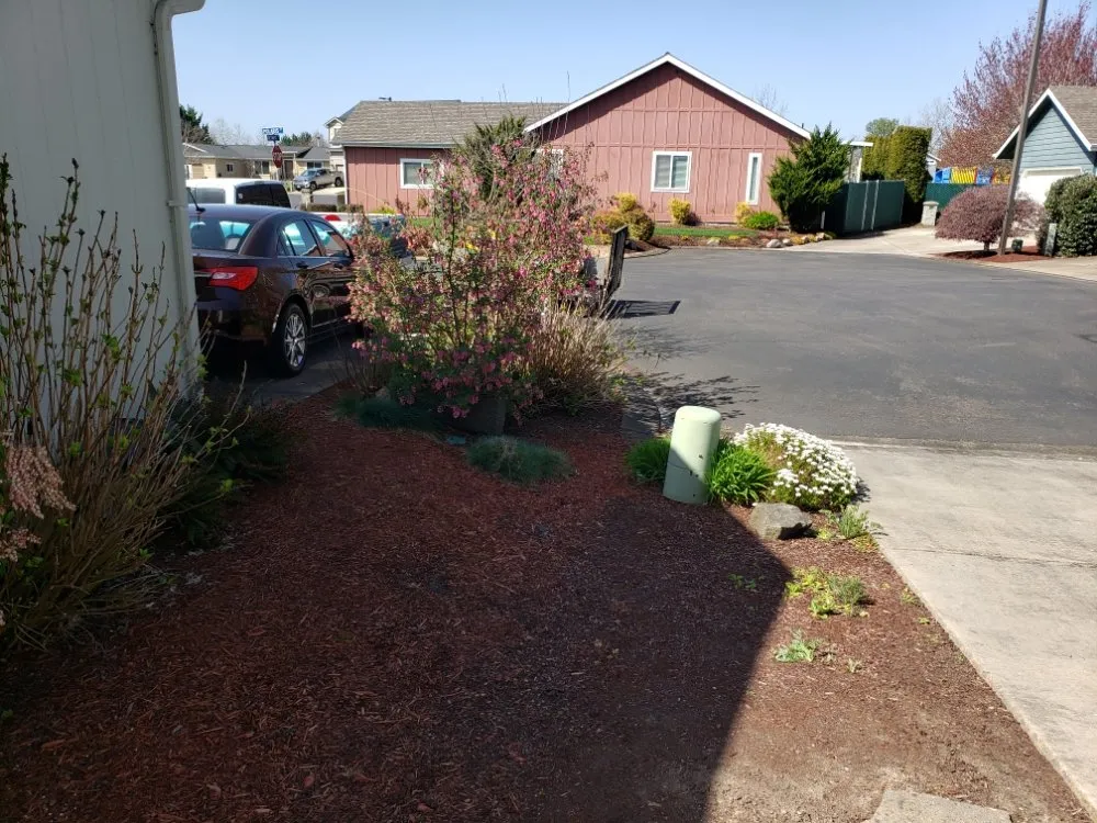 Affordable lawn mowing service in Eugene, OR - United Lawn Services