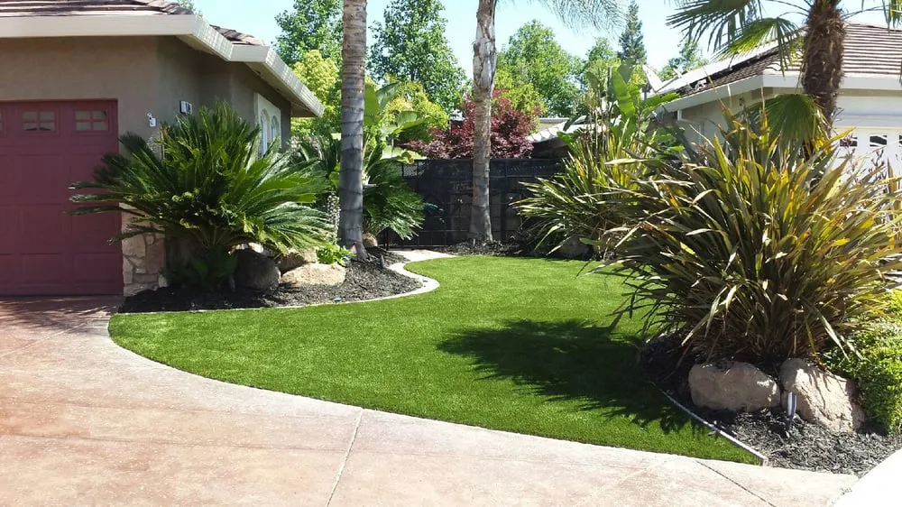 Reliable garden landscaping in Woodland Hills, CA by United Turf