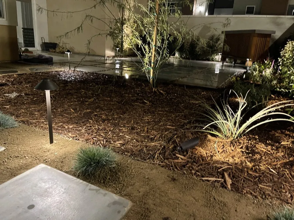 Top-rated lawn mowing service in Los Angeles, CA - United West Coast