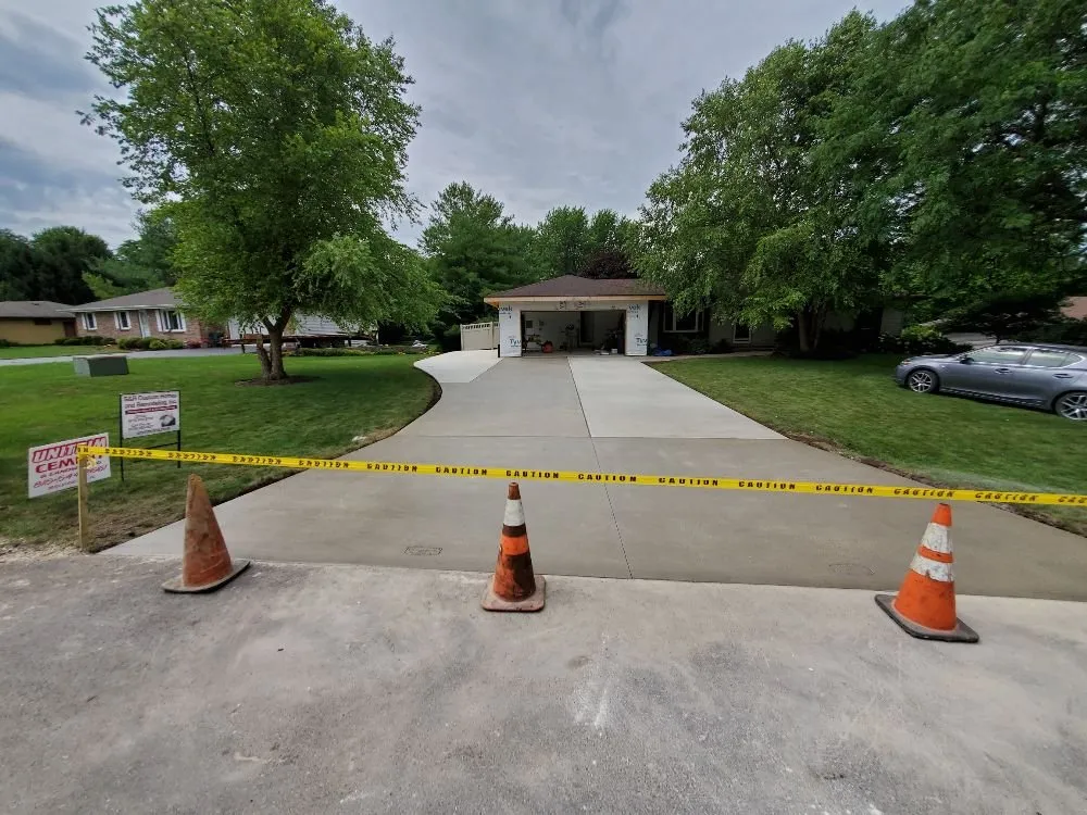 Custom lawn mowing service in Belvidere, IL by Unitrim Cement & Landscaping