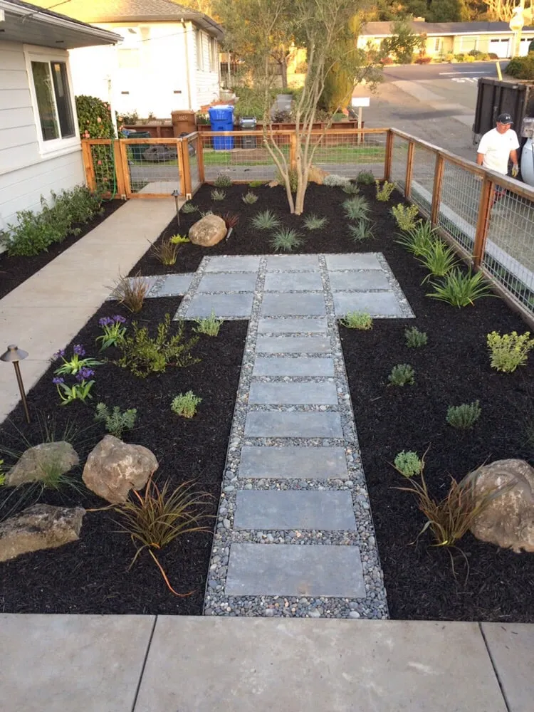 Trusted yard cleanup service for homes across Napa, CA - Universal Construction of Ca