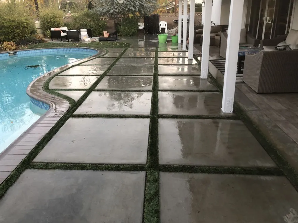 Affordable garden landscaping for year-round maintenance in Los Angeles, CA by Universal Dreamscape