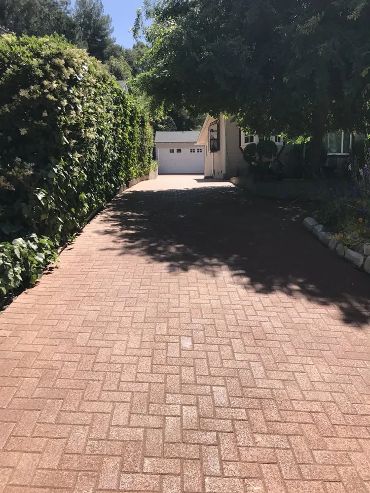 Trusted outdoor landscaping experts serving Los Angeles, CA - Universal Dreamscape