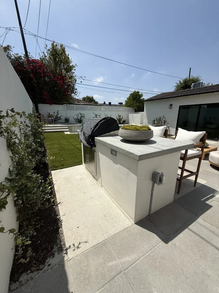 Affordable outdoor landscaping in Los Angeles, CA by Universal Dreamscape