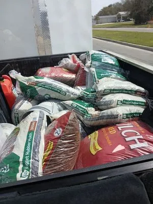 Universal Gaines Landscaping Logo