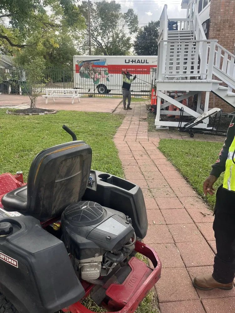 Reliable outdoor landscaping in Houston, TX - Universal Hands