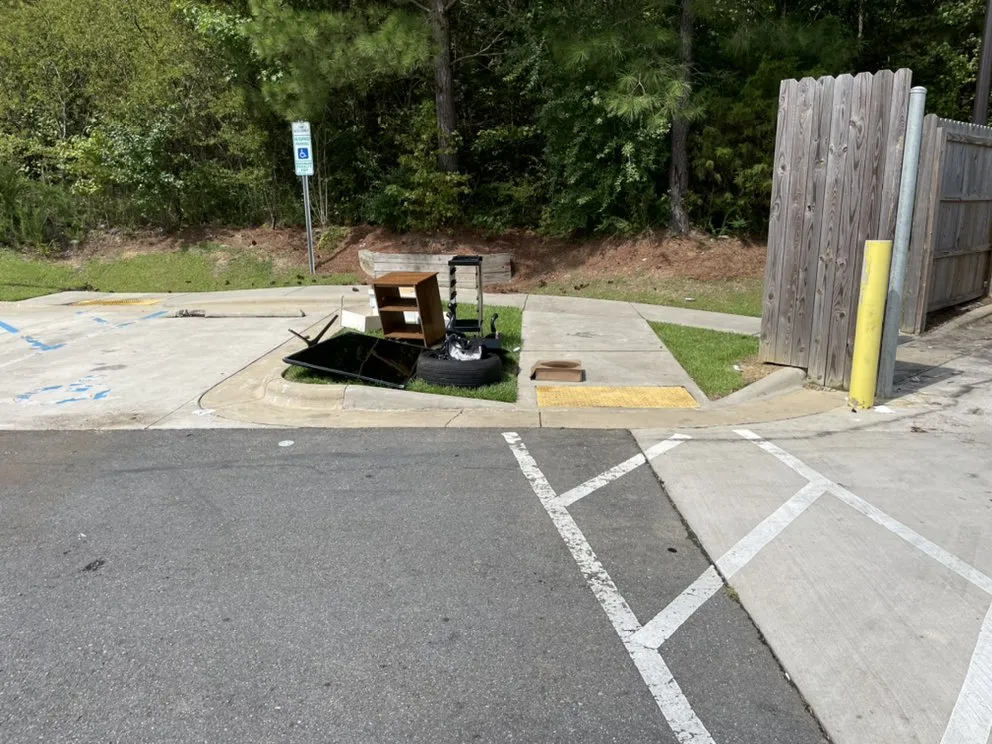 Reliable lawn care service in Raleigh, NC by Universal Helpers