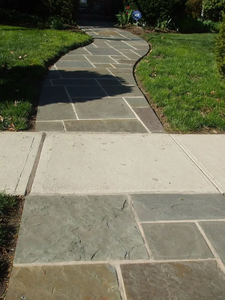 Trusted lawn mowing service for beautiful yards across Newark, NJ - Universal JC Construction & Landscaping