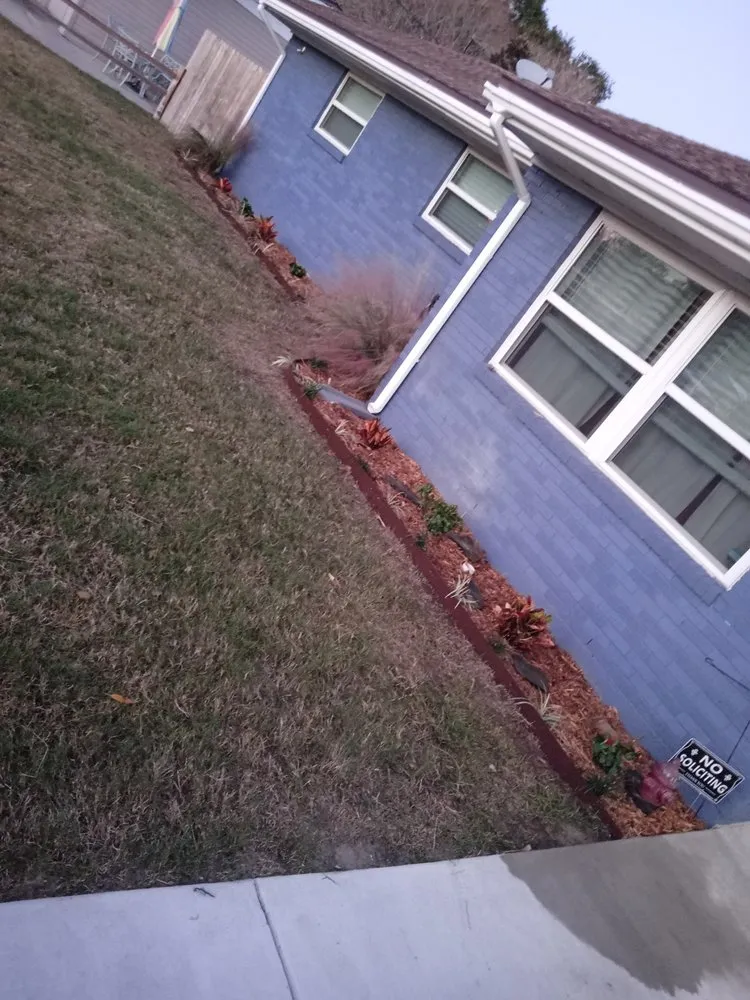 Professional lawn mowing service in Pensacola, FL - Universal Landscape Creations