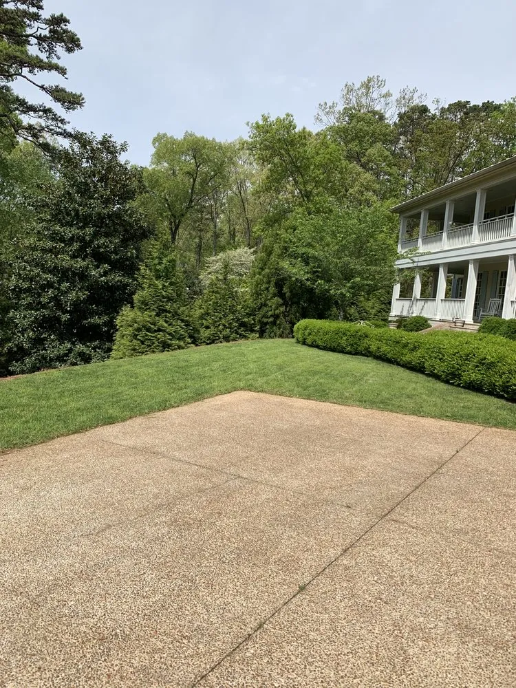 Top-rated yard maintenance in Dalton, GA - Universal Landscape Solutions