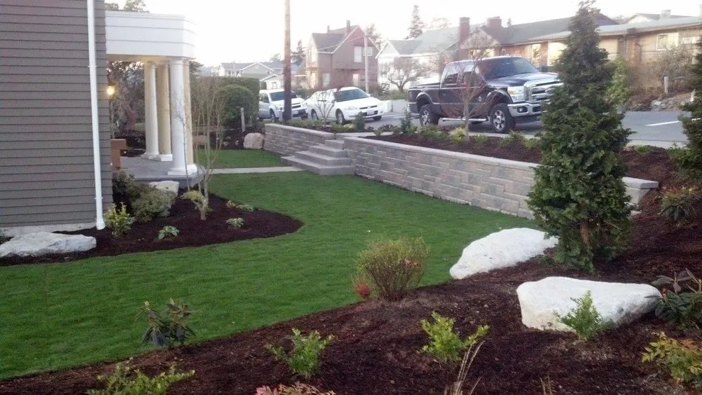 Reliable landscape installation for year-round maintenance in Tulalip, WA by Universal Landscape