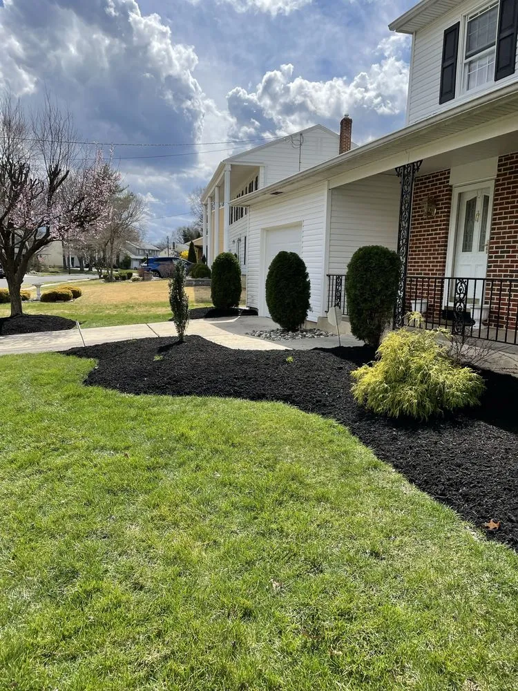 Affordable yard maintenance in Berlin, NJ by Universal Landscaping Services
