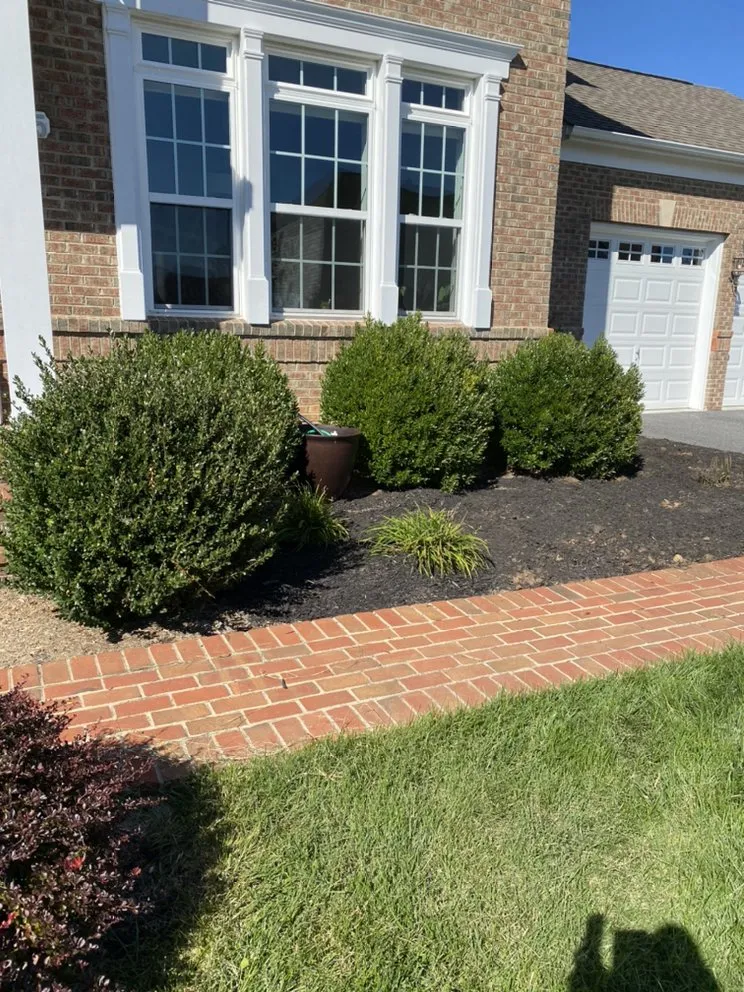 Affordable garden landscaping with custom design in Silver Spring, MD by Universal Lawn Care
