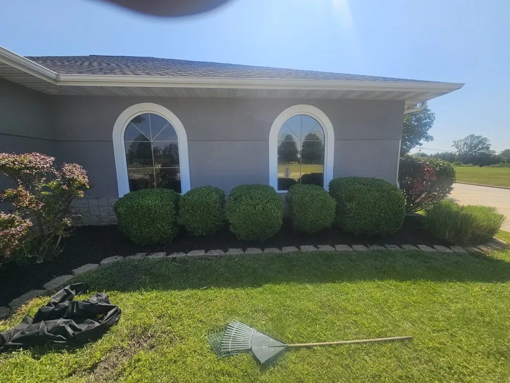 Expert outdoor landscaping in Ottawa, KS - Universal Lawn