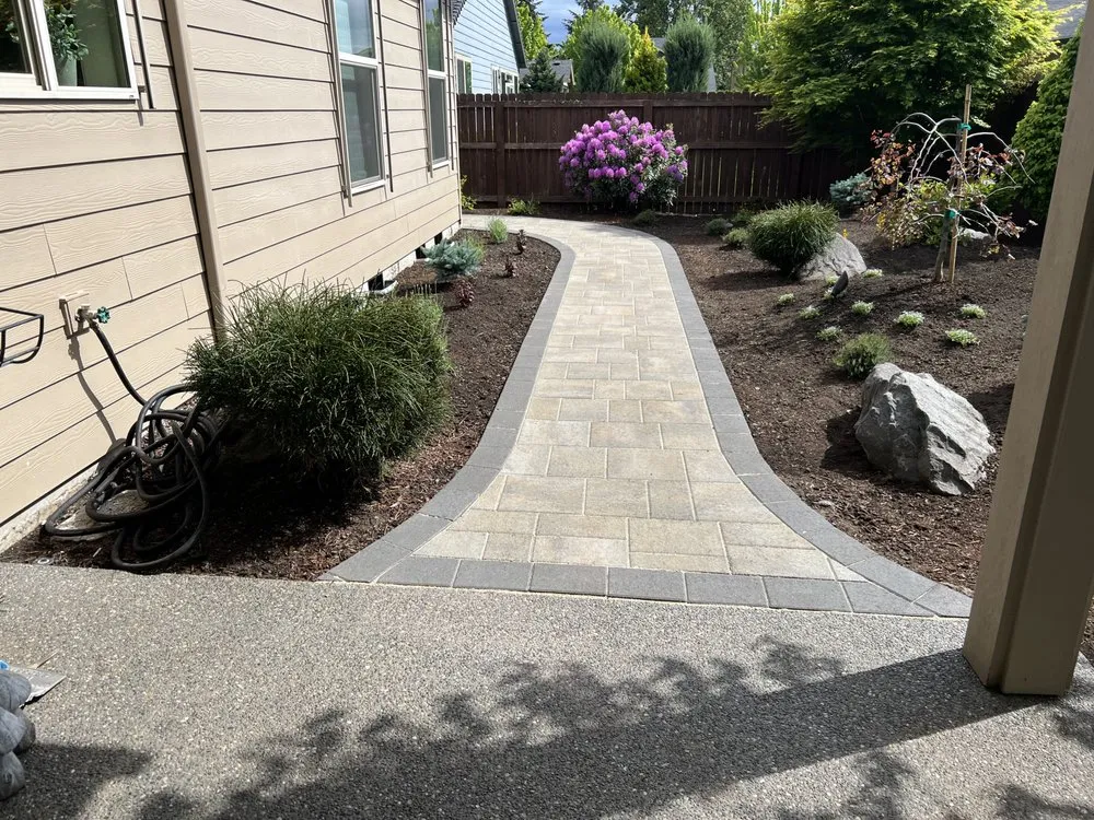 Custom yard cleanup service experts serving Milwaukie, OR - Universe Landscape