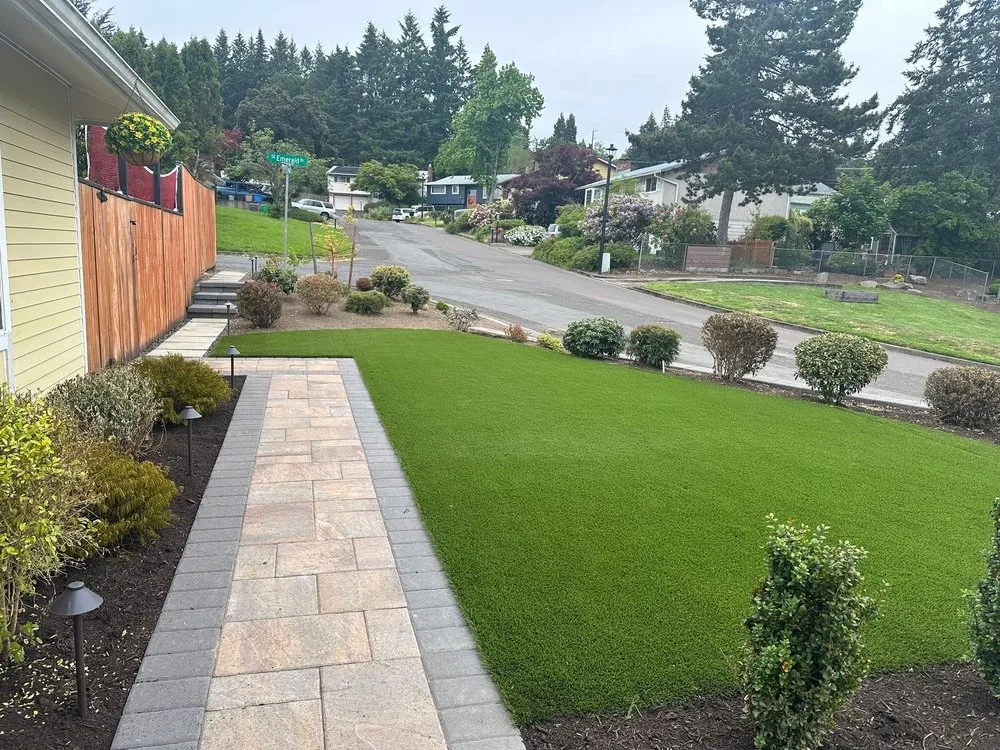 Professional yard cleanup service experts serving Milwaukie, OR - Universe Landscape
