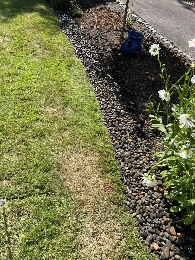 Top-rated lawn care service for beautiful yards across Milwaukie, OR - Universe Landscape