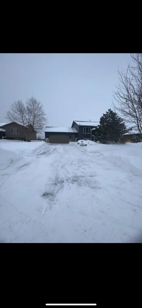 Reliable yard maintenance for beautiful yards in Sioux Falls, SD by University Lawn Care