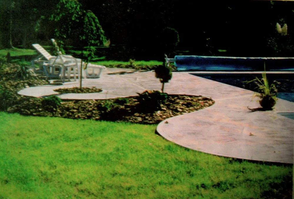 Reliable lawn mowing service in Brookhaven, NY - Unlimited Contracting