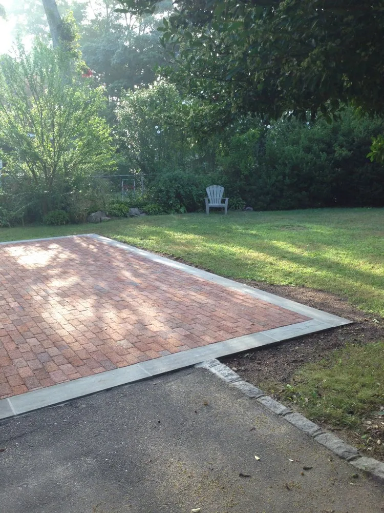 Expert yard cleanup service in Brookhaven, NY - Unlimited Contracting