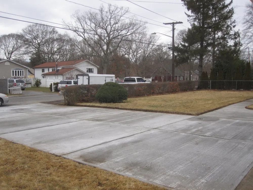 Reliable outdoor landscaping in Brookhaven, NY - Unlimited Contracting