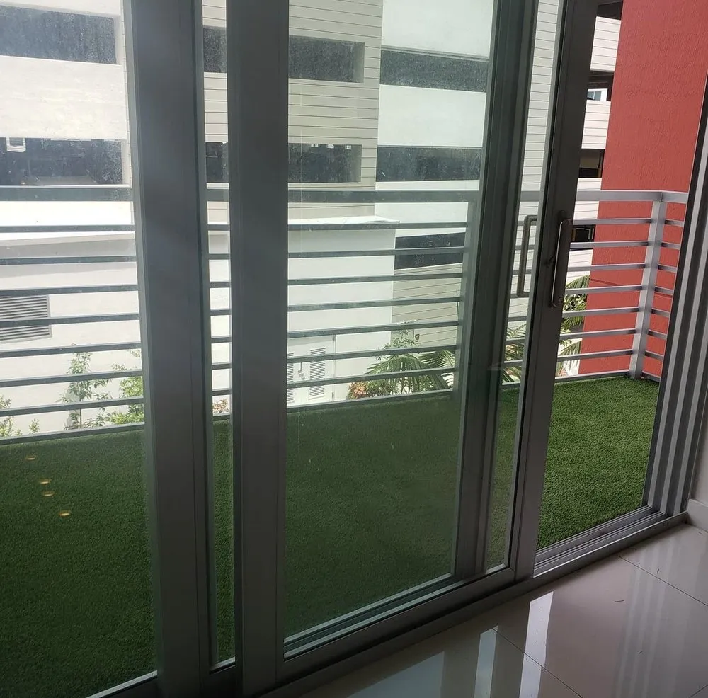 Custom lawn care service with custom design in Hialeah, FL by Unlimited Grass