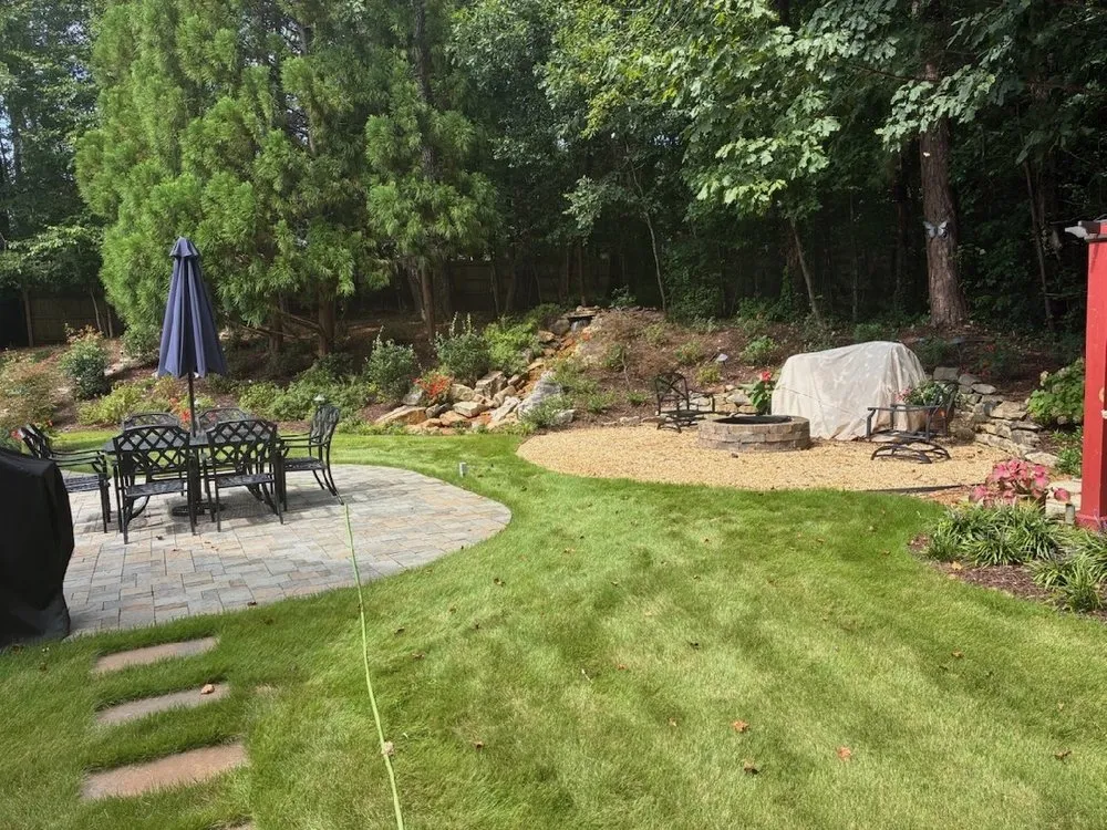 Top-rated lawn mowing service in Acworth, GA by Unlimited Lawn Care