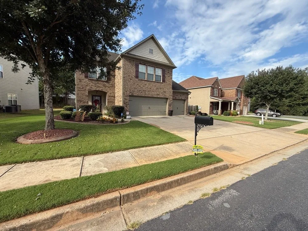 Local garden landscaping in Greenville, SC - Unlimited Lawn Care