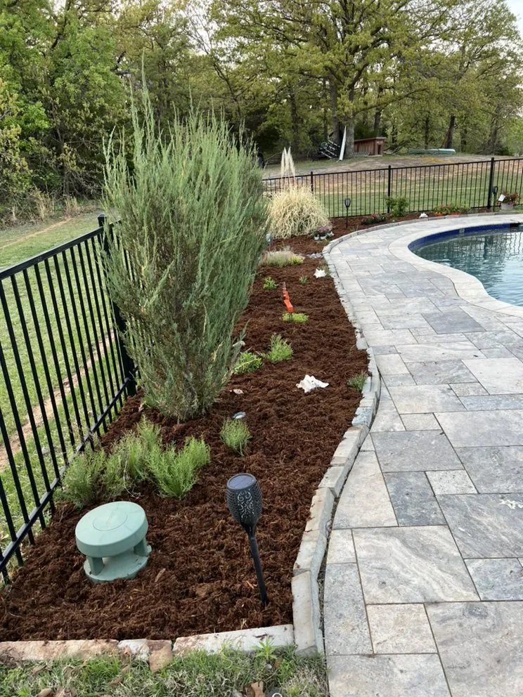 Trusted garden landscaping experts serving Choctaw, OK - Unlimited Lawn Management