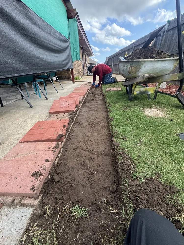 Expert garden landscaping experts serving Oklahoma City, OK - Unlimited Lawns & Landscaping