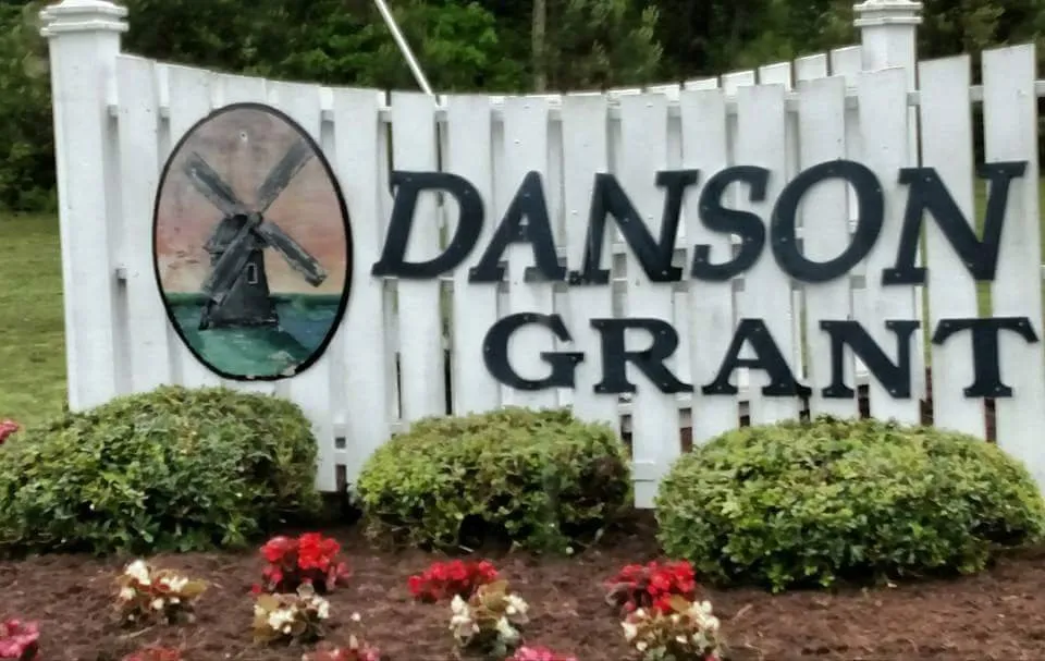 Top-rated landscape design experts serving Elizabeth City, NC - Unlimited Lawns