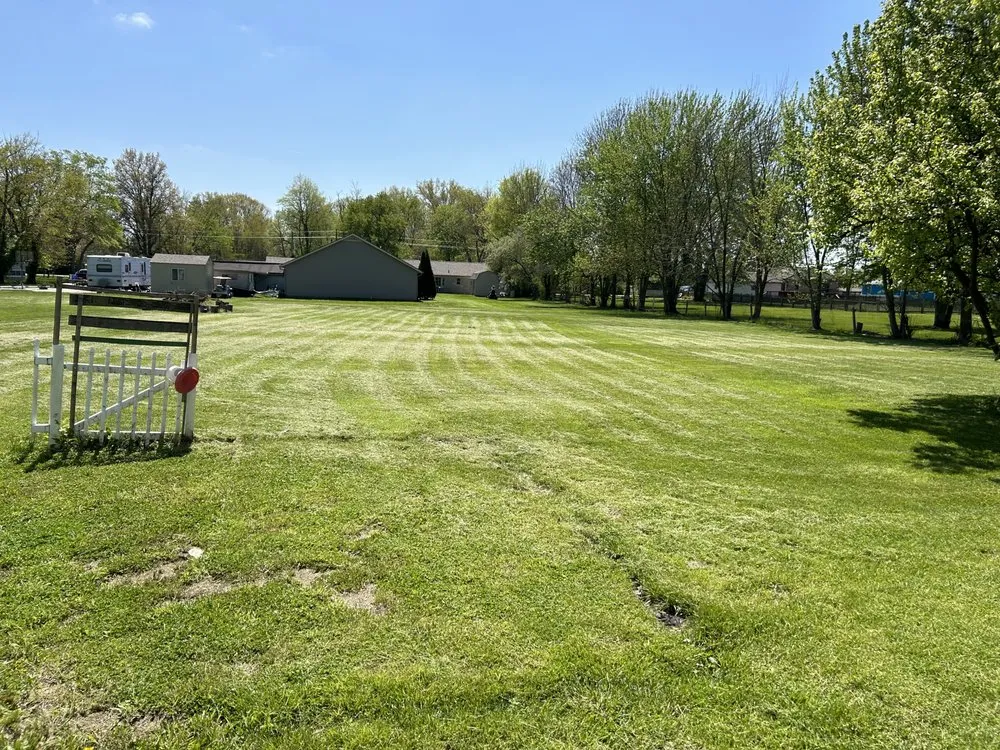 Custom residential landscaping experts serving New Castle, IN - Uno Drywall & Painting Services