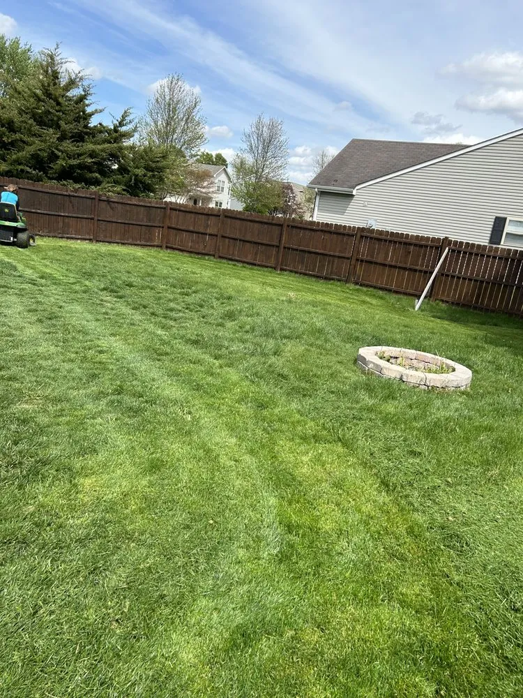 Affordable lawn mowing service experts serving New Castle, IN - Uno Drywall & Painting Services