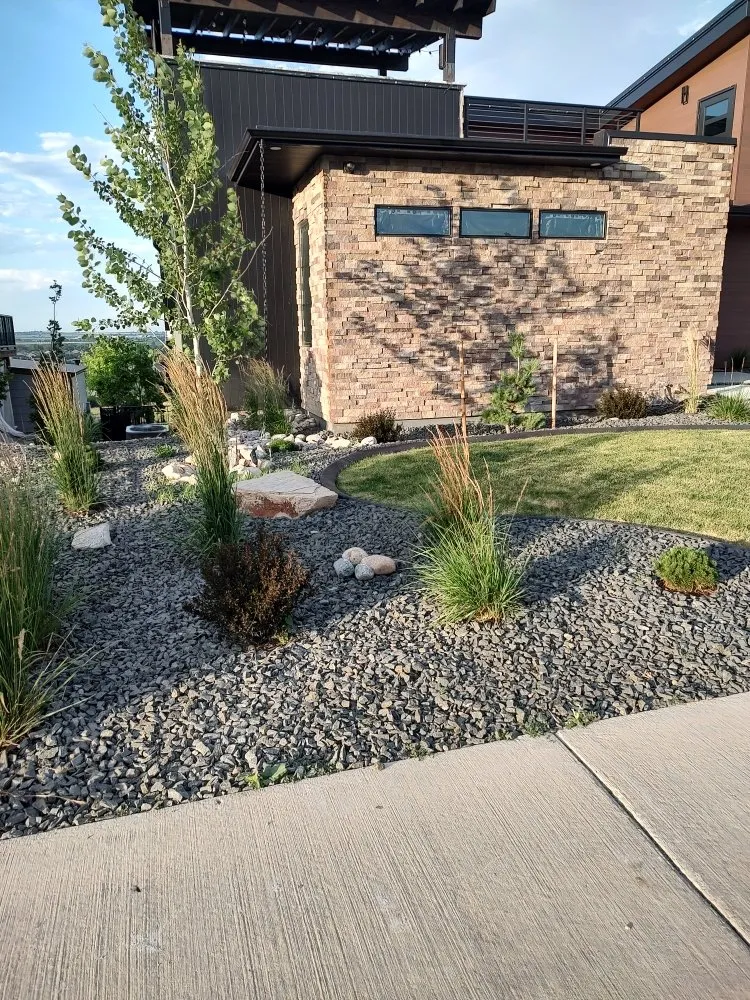 Top-rated garden landscaping for homes in Bellflower, CA by Unswerving Development