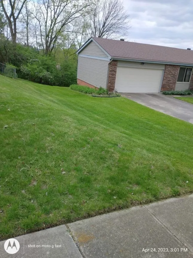 Reliable landscape installation for residential properties in Dayton, OH by Up and Smoke