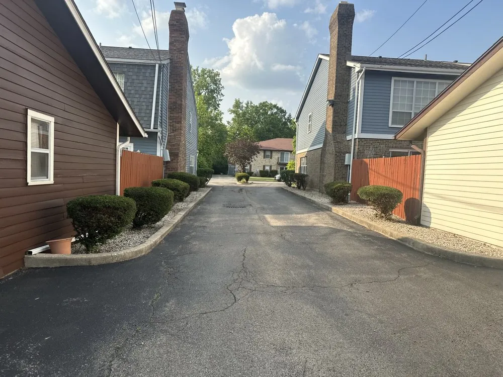 Professional lawn care service experts serving Dayton, OH - Up and Smoke