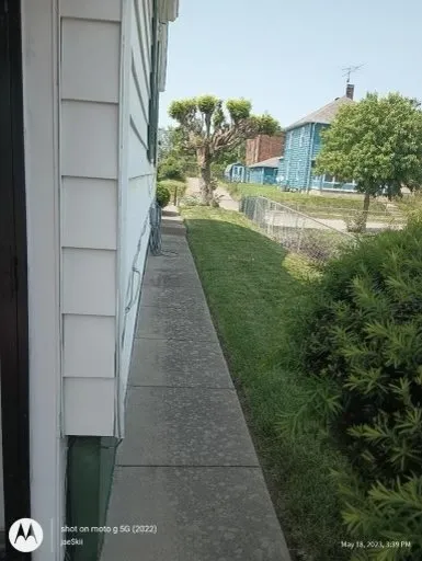 Professional residential landscaping for homes in Dayton, OH by Up and Smoke