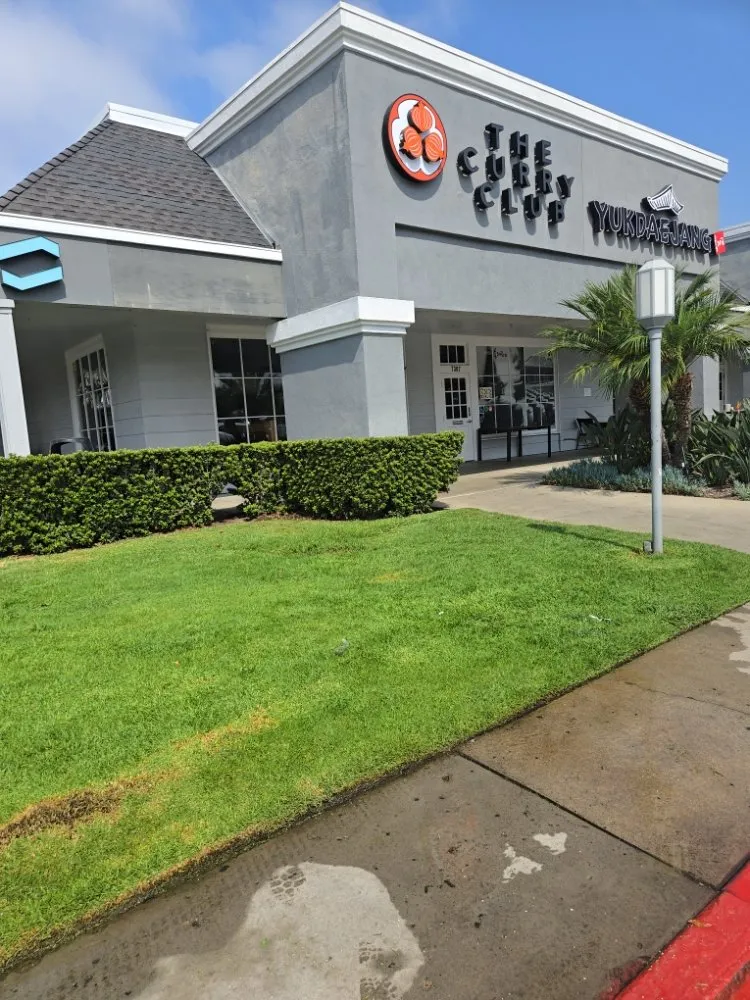 Custom lawn care service in El Cajon, CA - Upanapalandscape