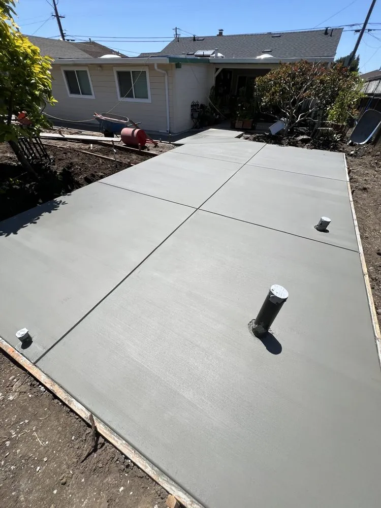 Trusted lawn mowing service for residential properties in San Mateo, CA by Upfront Construction