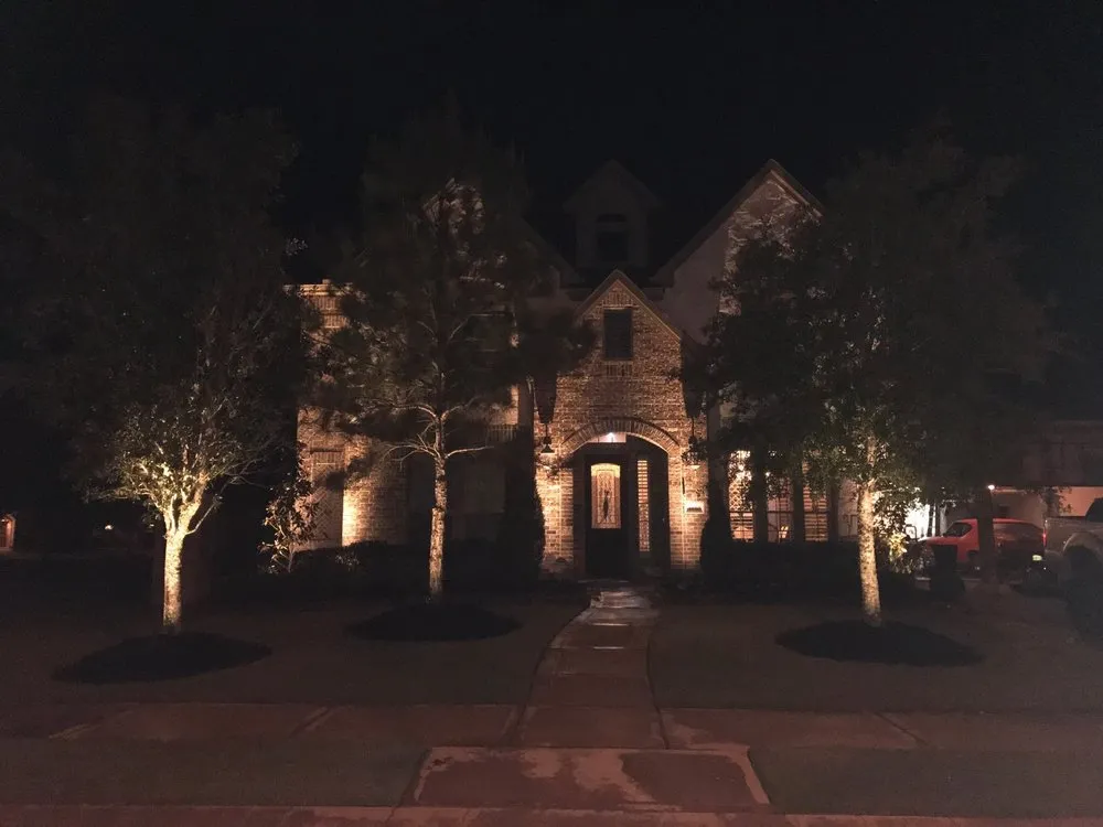 Top-rated lawn mowing service in Pearland, TX by UPLIFT Outdoor