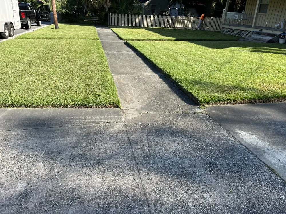 Reliable yard cleanup service in Savannah, GA by Upper Cutz Landscape