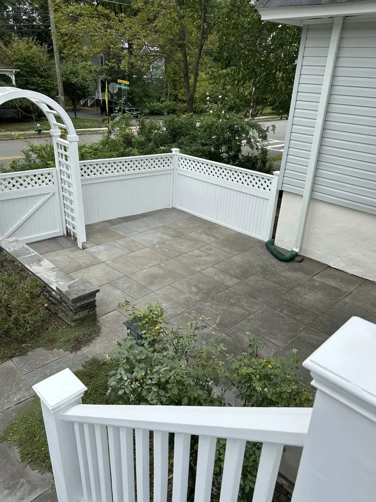 Custom yard maintenance in Montclair, NJ by Upper Mountain Lawn Service