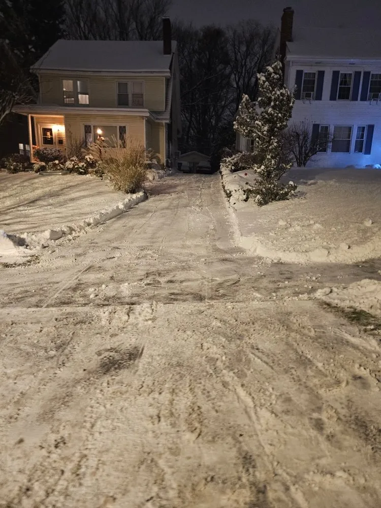 Expert lawn mowing service experts serving Albany, NY - Upstate Lawn Kings