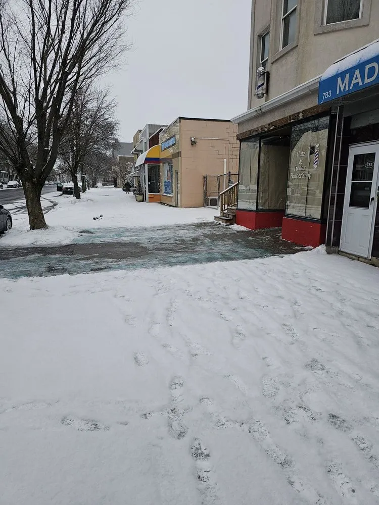 Affordable lawn mowing service for beautiful yards across Albany, NY - Upstate Lawn Kings