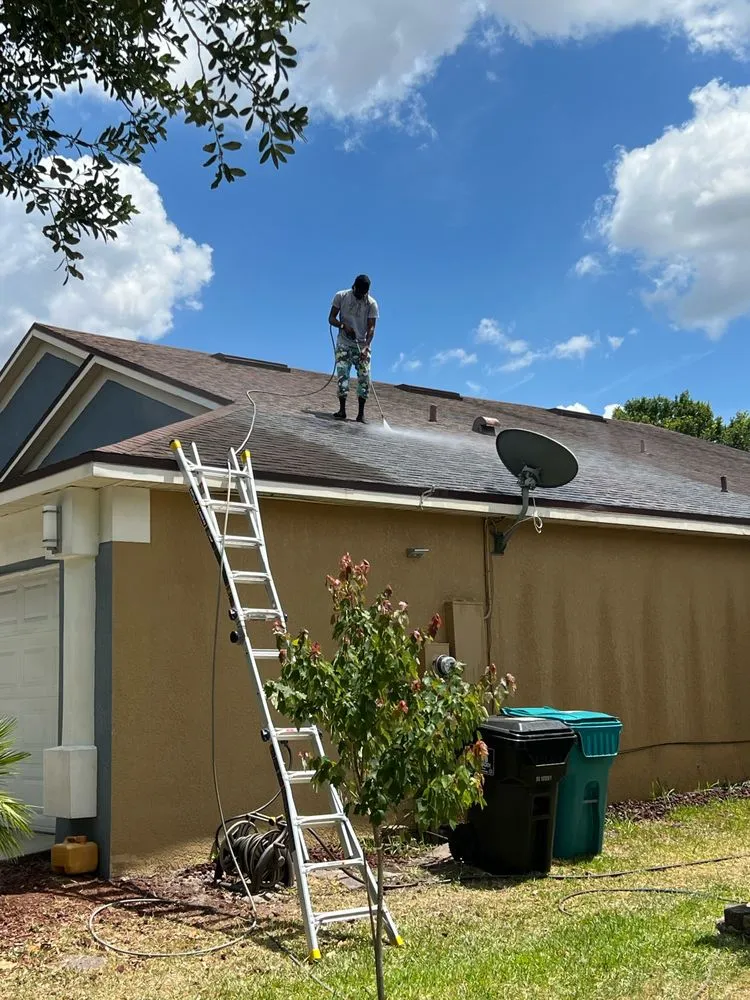 Top-rated landscape installation for beautiful yards in Orlando, FL by Uptomized Services VI