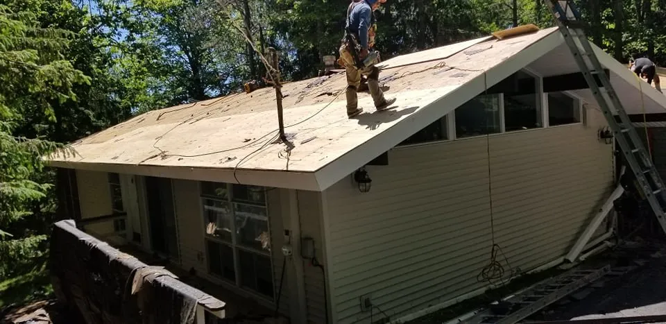 Top-rated lawn care service for homes in Kingston, PA by UR Home Hero