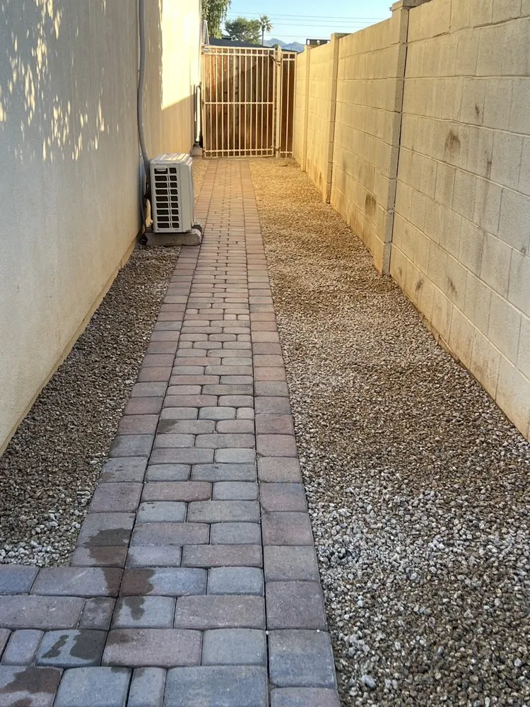 Local outdoor landscaping in Phoenix, AZ by Urías Ramos Landscaping