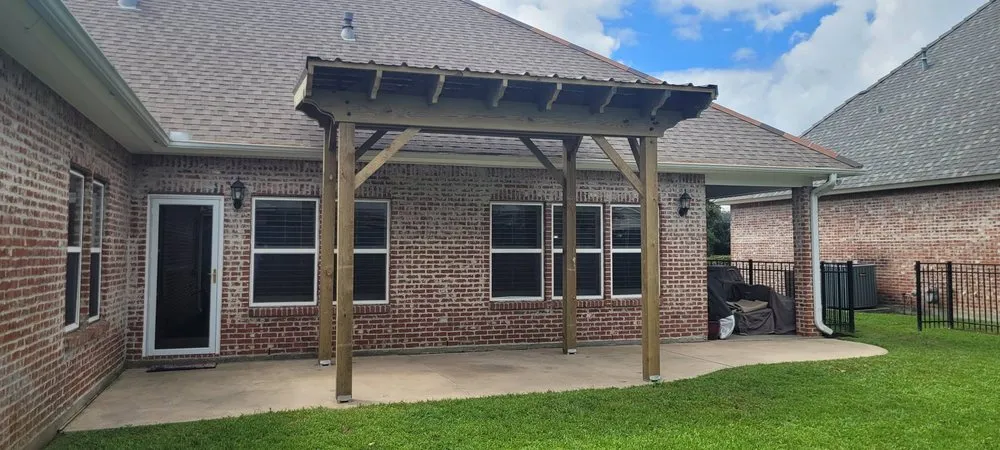 Custom lawn mowing service experts serving Lake Charles, LA - Urban Designs Landscaping