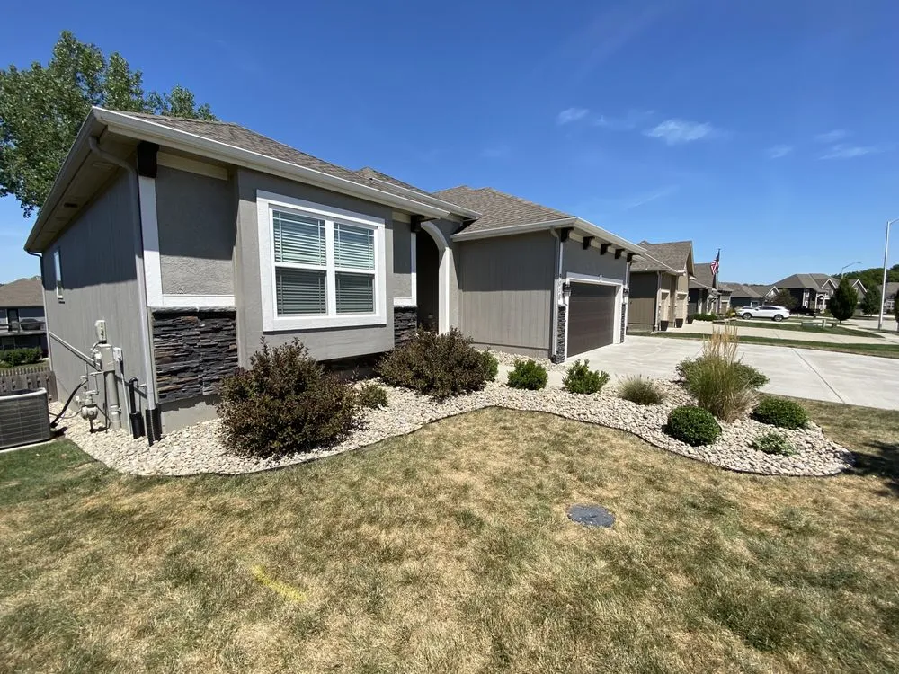 Professional landscaping services experts serving Kansas City, MO - Urban Diamond Lawn