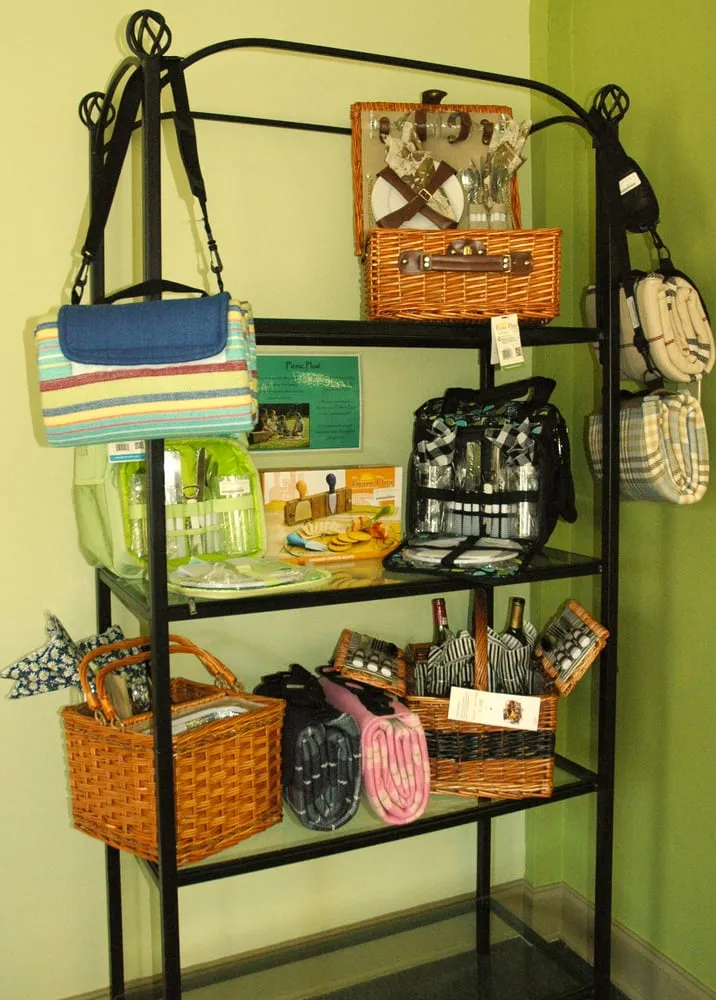 Expert residential landscaping experts serving Memphis, TN - Urban Earth Gardens, Nursery & Market